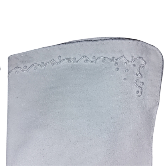 Elegant Vintage 1970s White Embroidered Women's Handsewn Gloves - Picture 4 of 5
